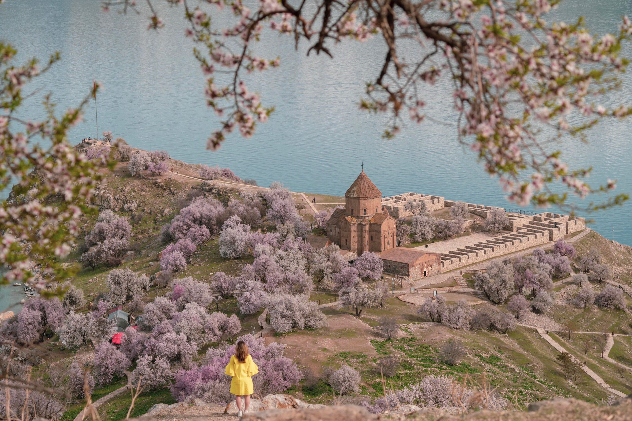 Kingvan Turizm Van Akdamar Adası vip transfer